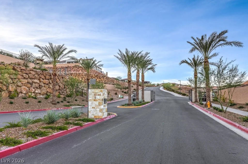 70 Lake Bluff, Henderson, NV 89011