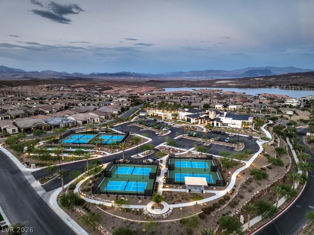 70 Lake Bluff, Henderson, NV 89011