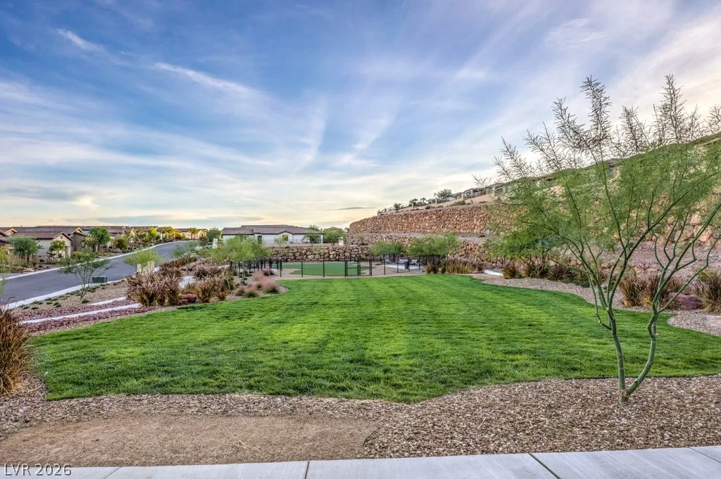 70 Lake Bluff, Henderson, NV 89011