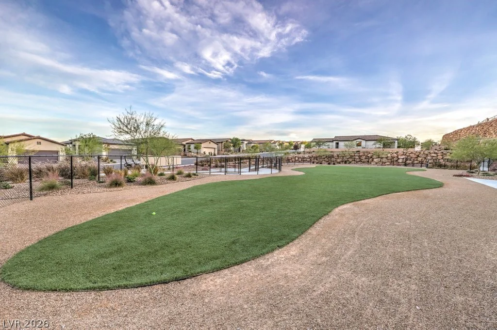 70 Lake Bluff, Henderson, NV 89011