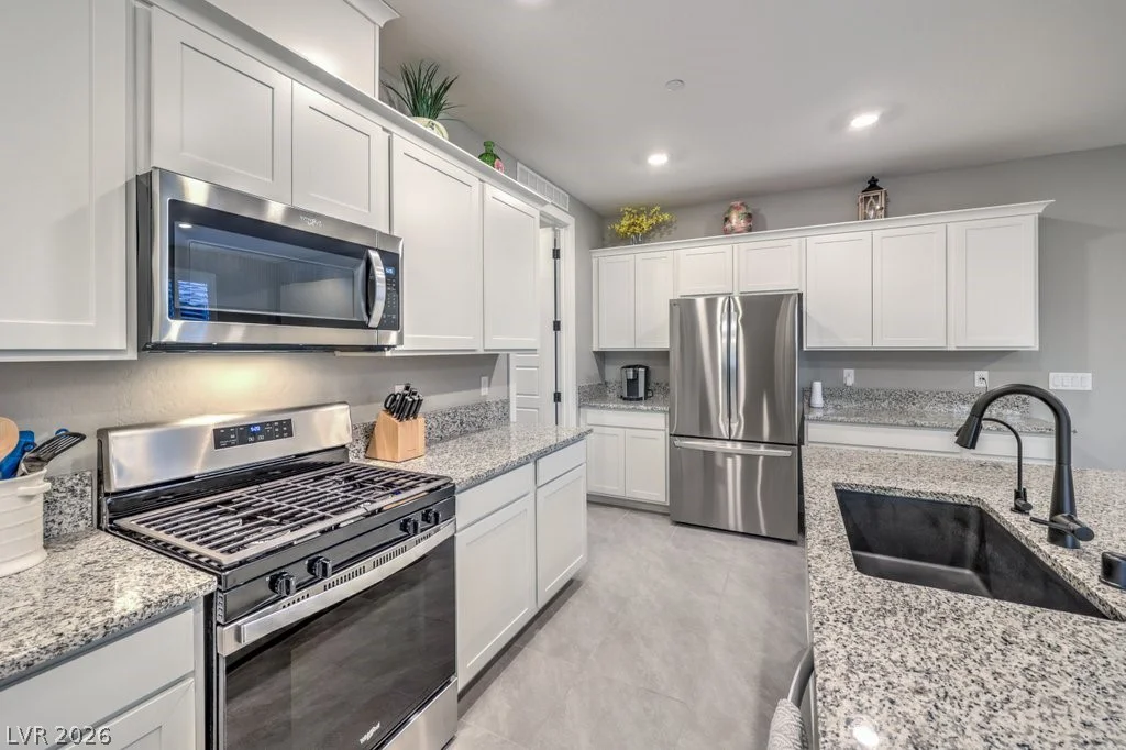 70 Lake Bluff, Henderson, NV 89011
