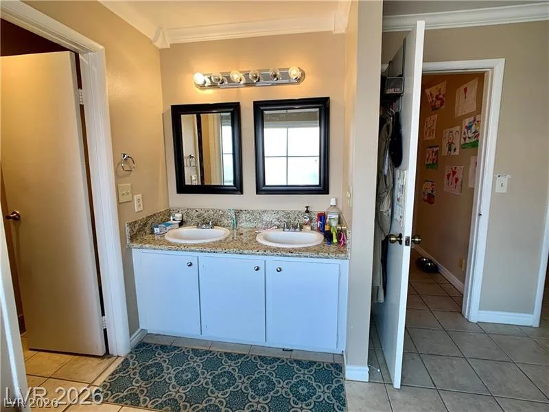 2857 Calle Del Oro, Las Vegas, NV 89120
