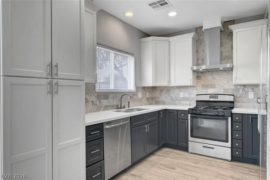 6732 Fort Benton, Las Vegas, NV 89122