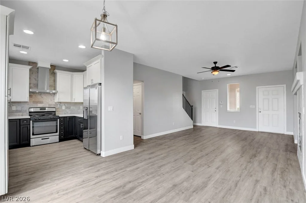 6732 Fort Benton, Las Vegas, NV 89122