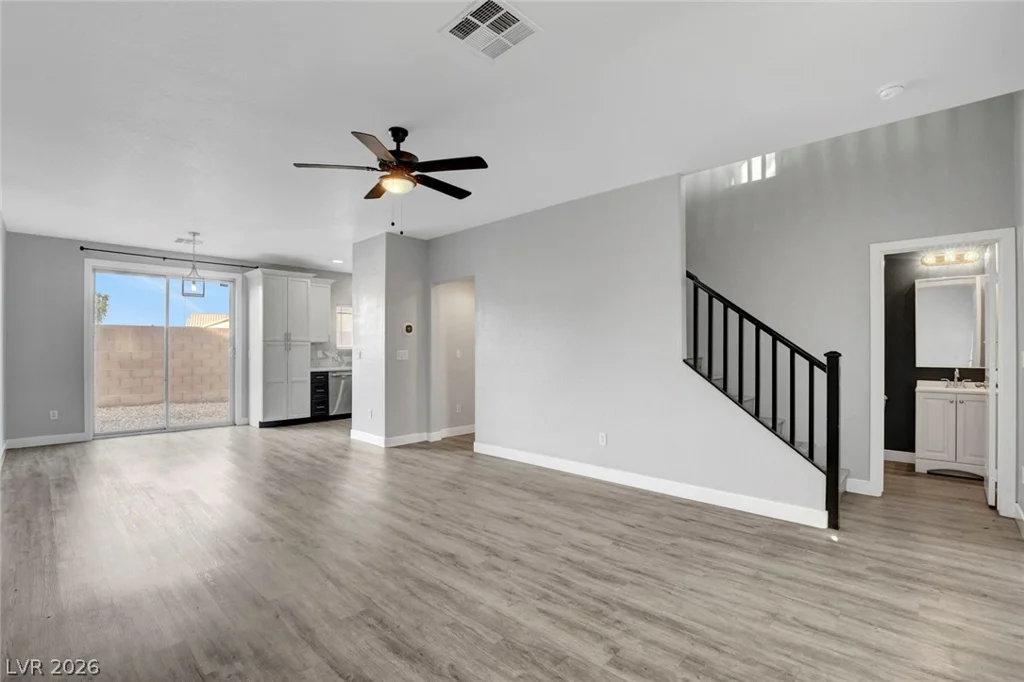 6732 Fort Benton, Las Vegas, NV 89122