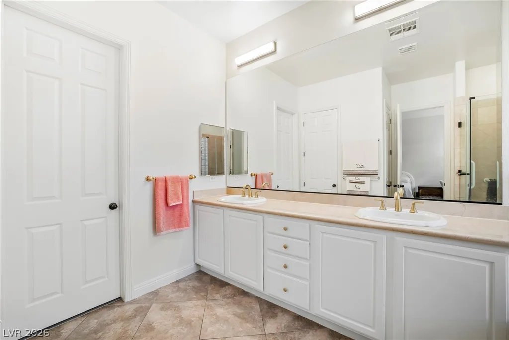 7263 Pinfeather, North Las Vegas, NV 89084