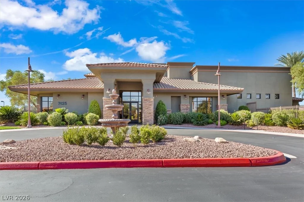7263 Pinfeather, North Las Vegas, NV 89084