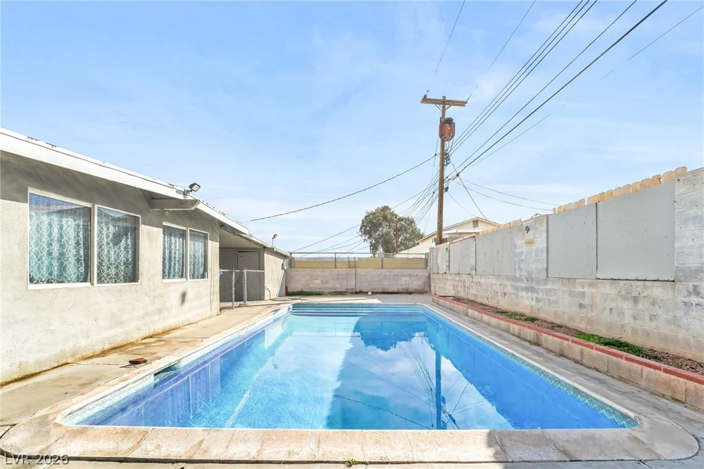 5133 Sun Valley, Las Vegas, NV 89122