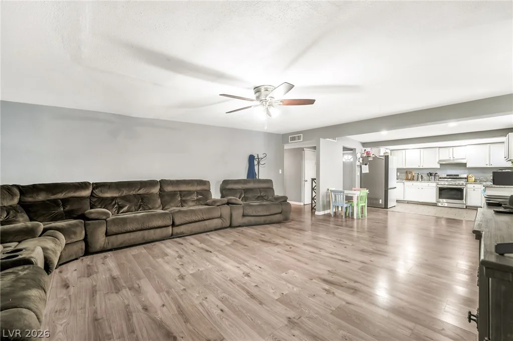 5133 Sun Valley, Las Vegas, NV 89122