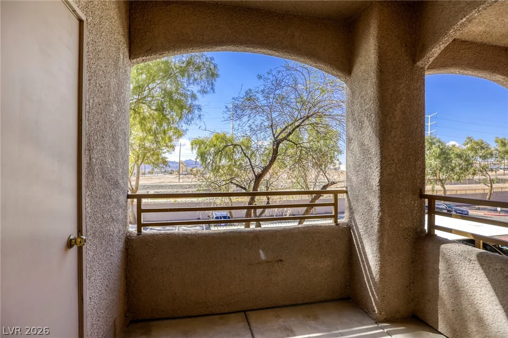 5751 Hacienda, Las Vegas, NV 89122