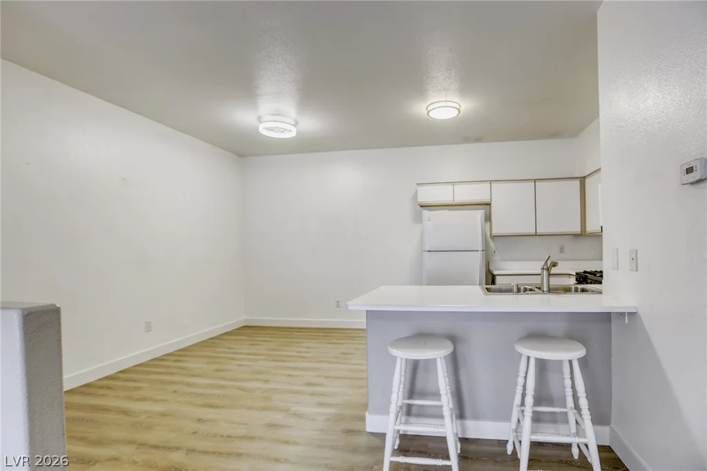 5751 Hacienda, Las Vegas, NV 89122