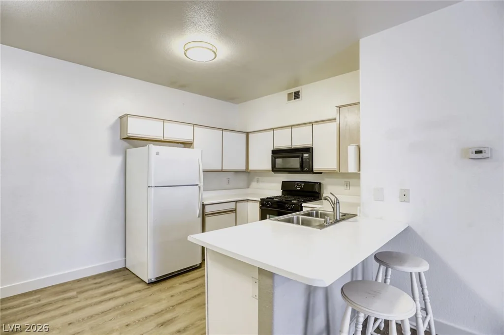 5751 Hacienda, Las Vegas, NV 89122