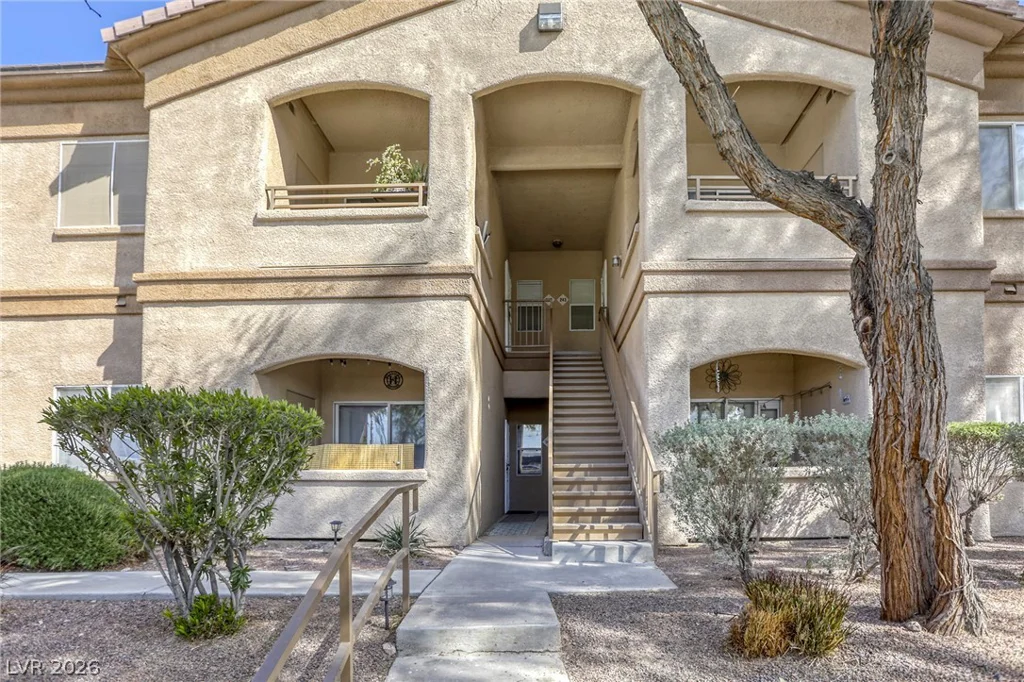 5751 Hacienda, Las Vegas, NV 89122