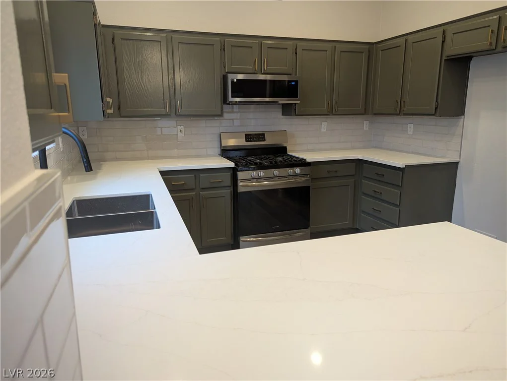 327 Perry Ellis, Henderson, NV 89014