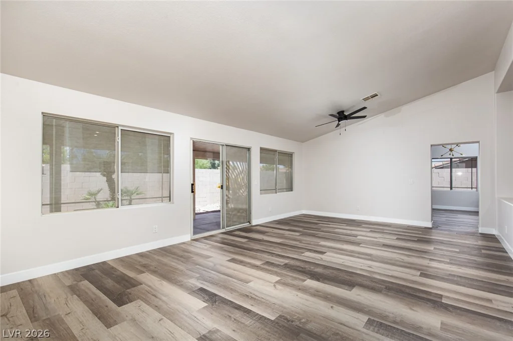 327 Perry Ellis, Henderson, NV 89014