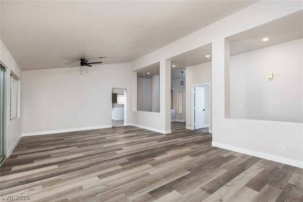 327 Perry Ellis, Henderson, NV 89014