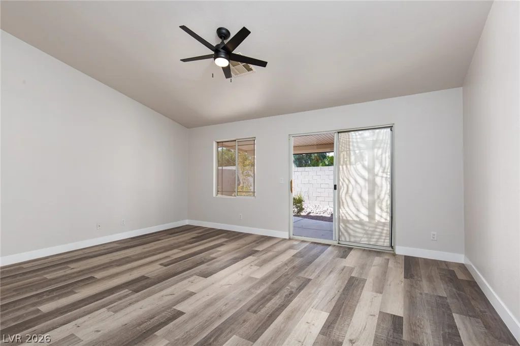 327 Perry Ellis, Henderson, NV 89014