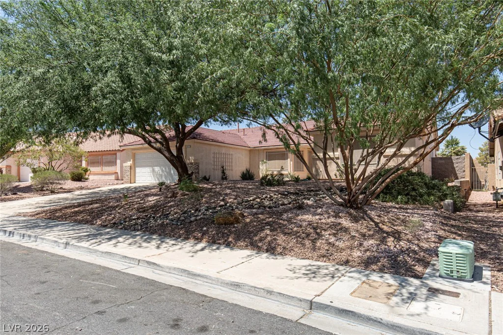 327 Perry Ellis, Henderson, NV 89014