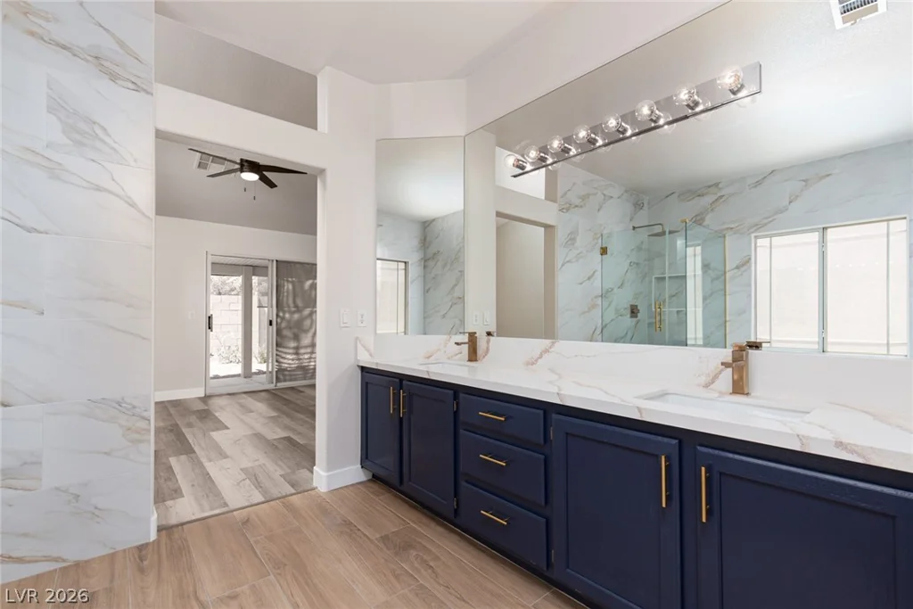 327 Perry Ellis, Henderson, NV 89014