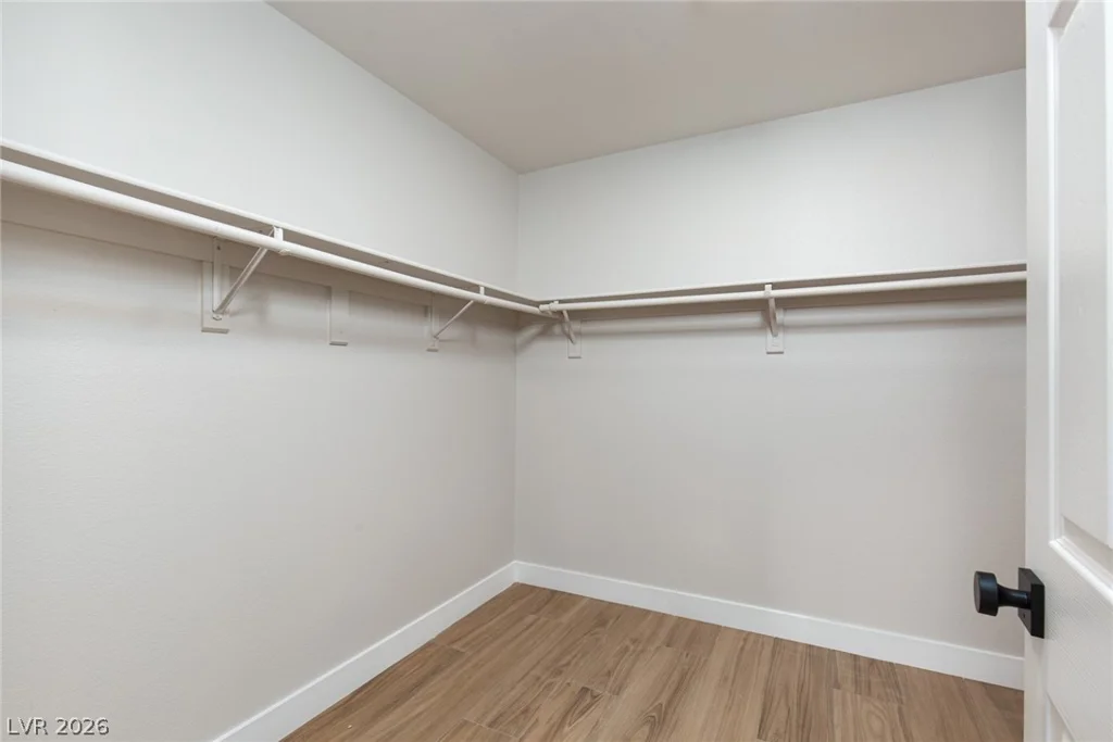 327 Perry Ellis, Henderson, NV 89014