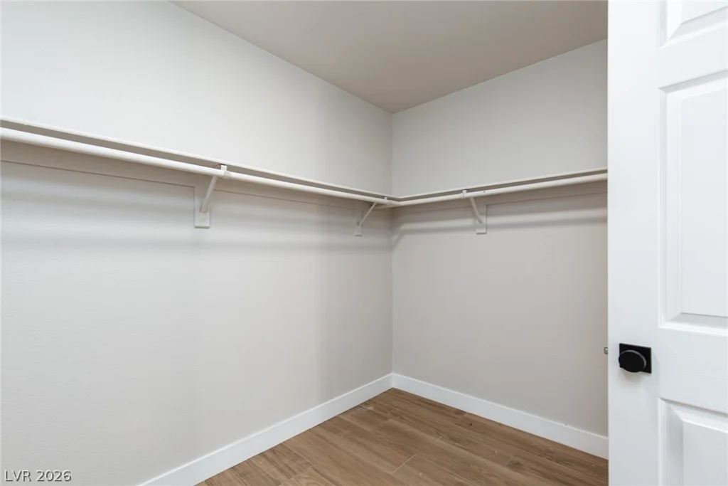 327 Perry Ellis, Henderson, NV 89014