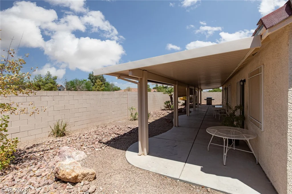 327 Perry Ellis, Henderson, NV 89014