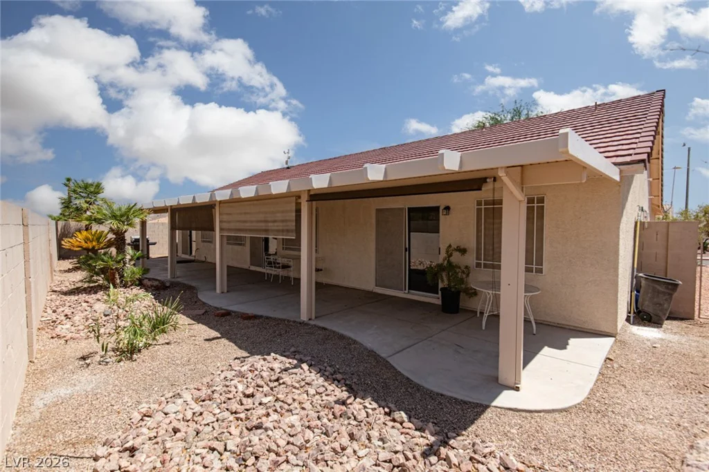 327 Perry Ellis, Henderson, NV 89014