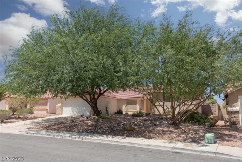 327 Perry Ellis, Henderson, NV 89014