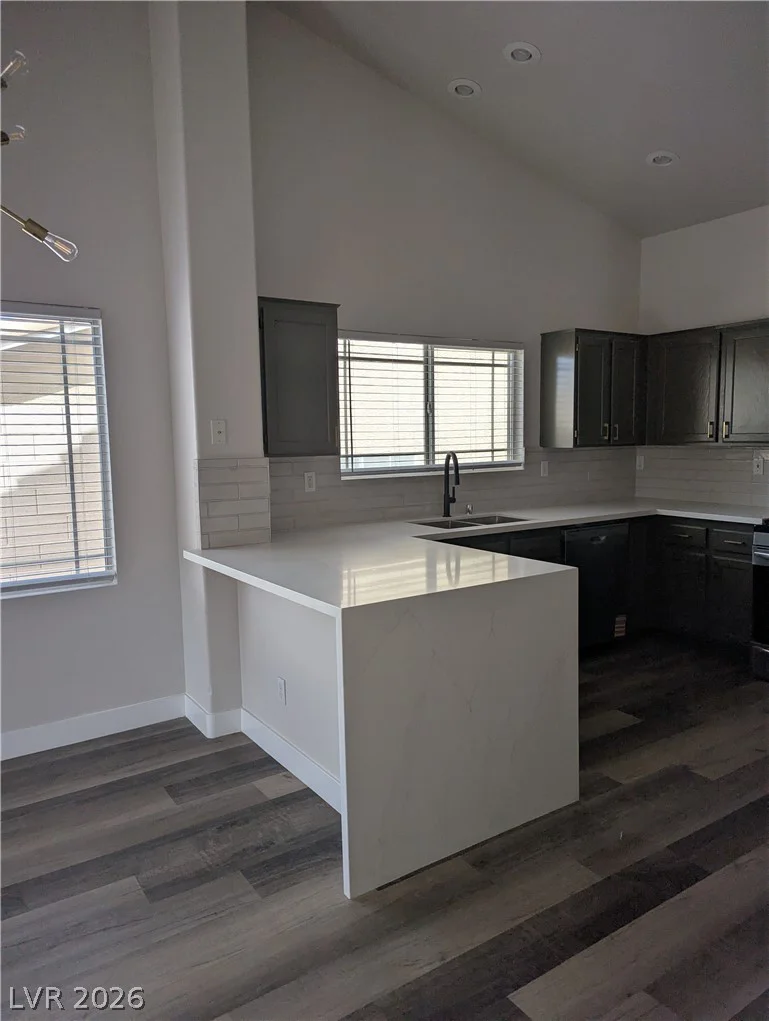 327 Perry Ellis, Henderson, NV 89014