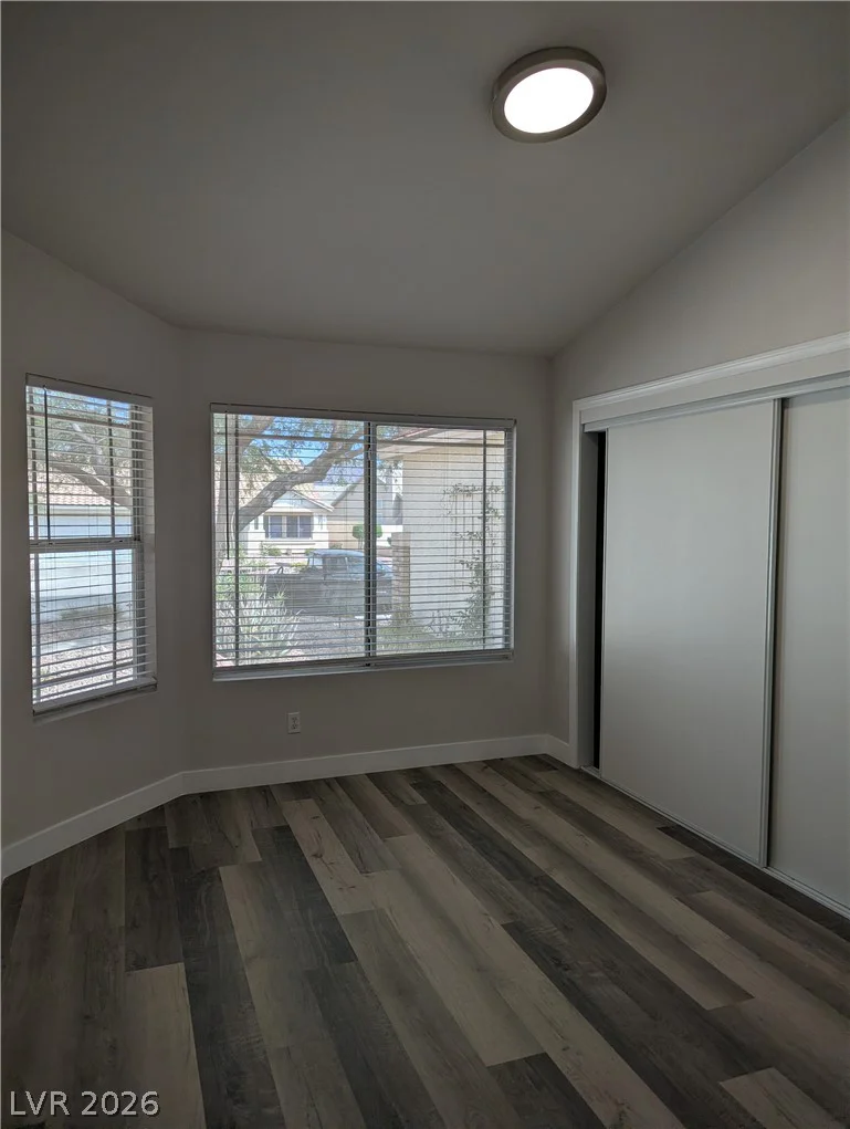 327 Perry Ellis, Henderson, NV 89014