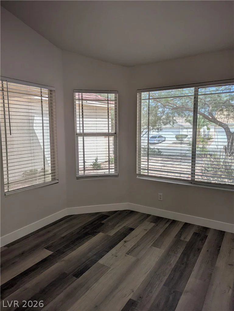 327 Perry Ellis, Henderson, NV 89014