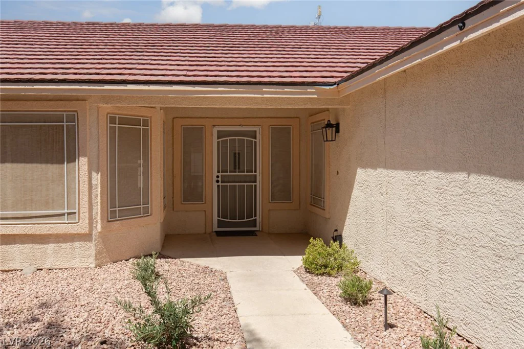 327 Perry Ellis, Henderson, NV 89014