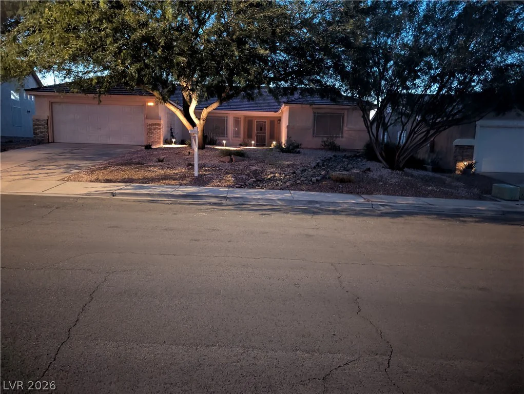 327 Perry Ellis, Henderson, NV 89014