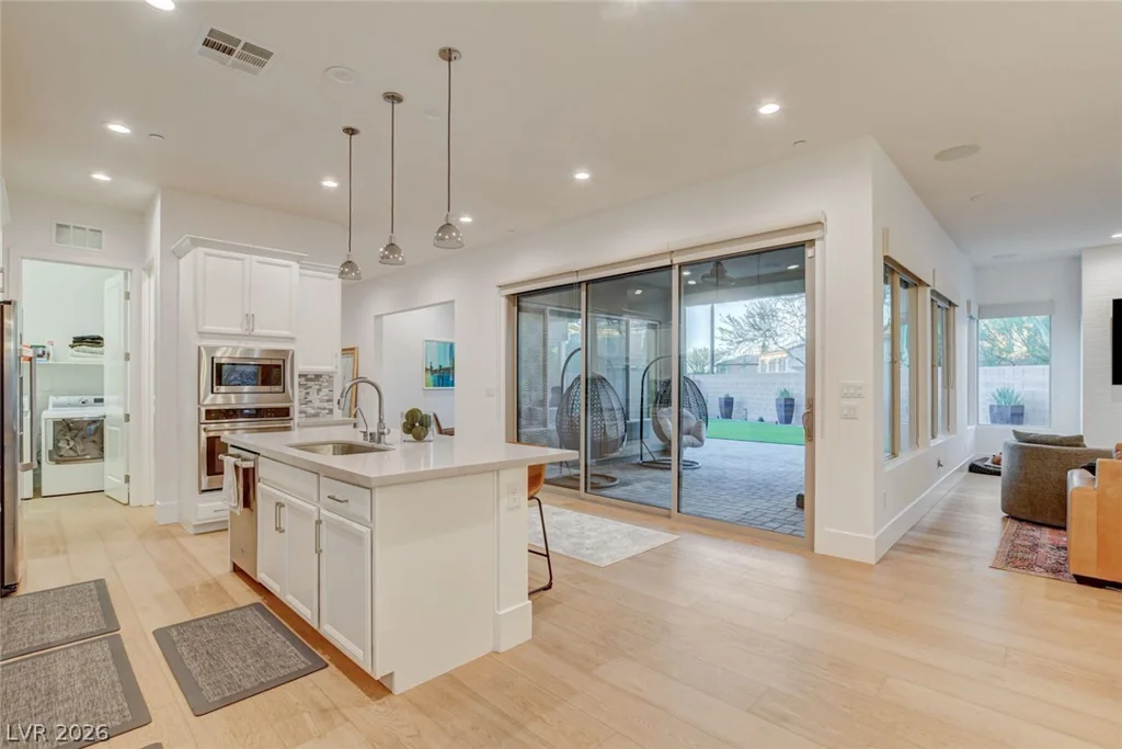 2560 Bridle Oaks, Henderson, NV 89044