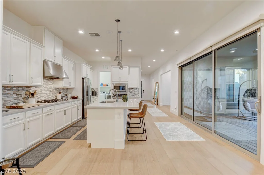 2560 Bridle Oaks, Henderson, NV 89044