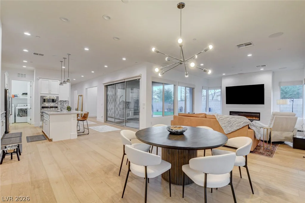 2560 Bridle Oaks, Henderson, NV 89044