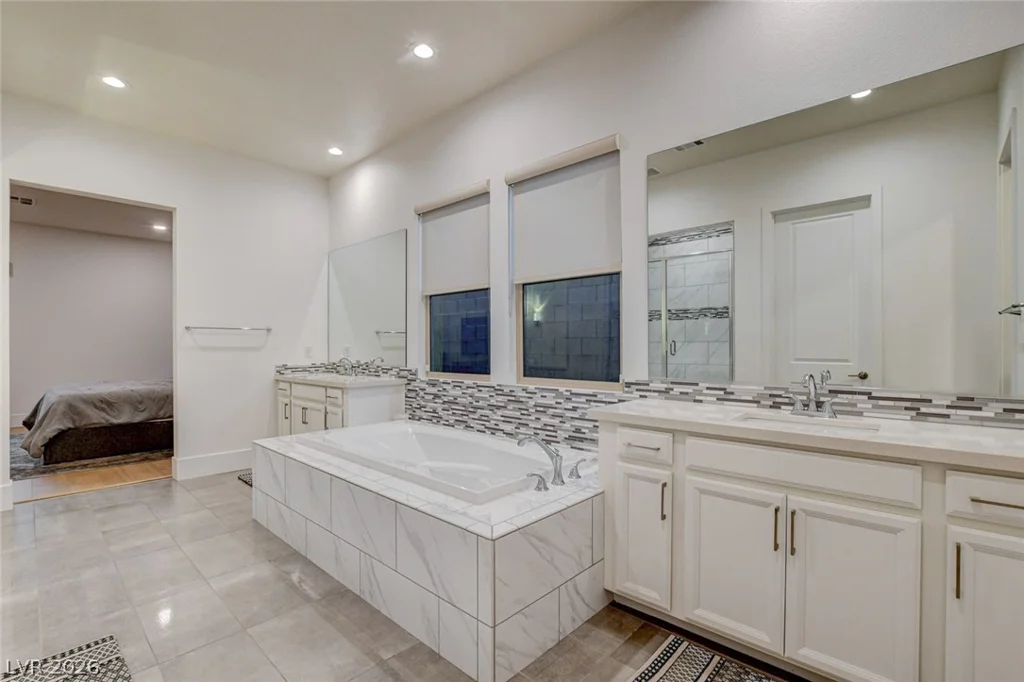 2560 Bridle Oaks, Henderson, NV 89044