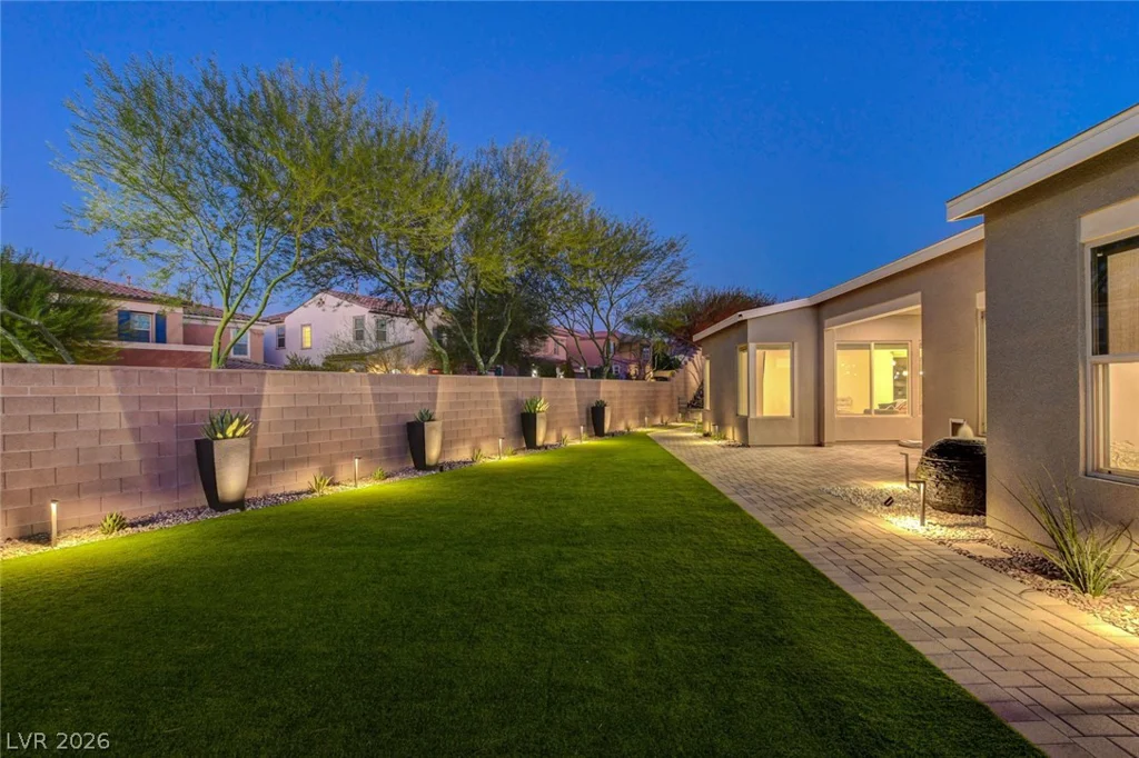 2560 Bridle Oaks, Henderson, NV 89044