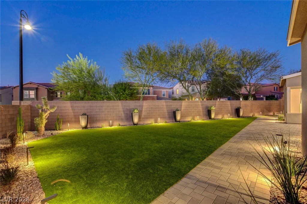 2560 Bridle Oaks, Henderson, NV 89044