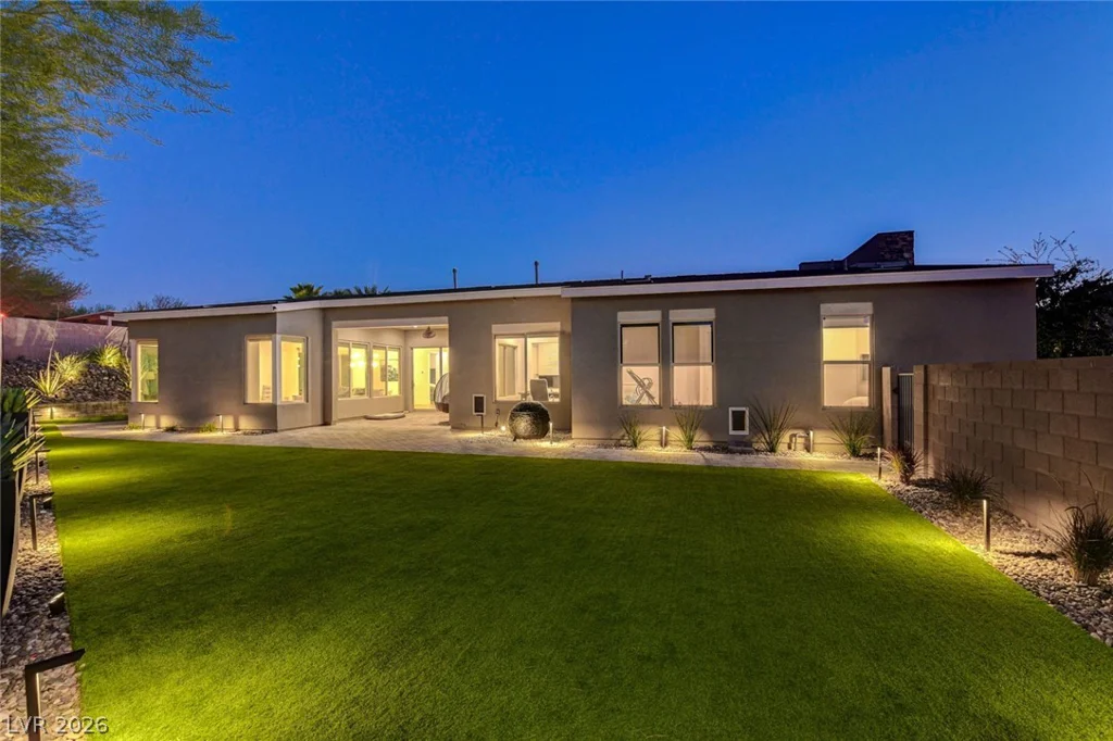 2560 Bridle Oaks, Henderson, NV 89044