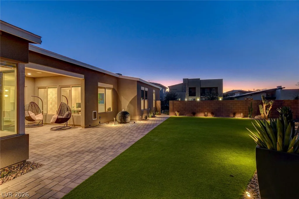 2560 Bridle Oaks, Henderson, NV 89044