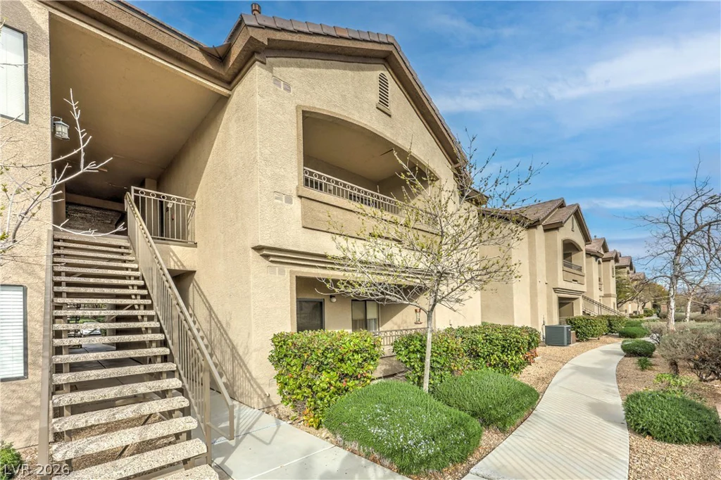 8250 Grand Canyon, Las Vegas, NV 89166