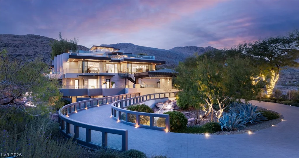 9 ECHO PEAK, Las Vegas, NV 89135