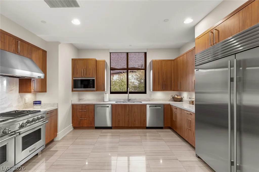 9 ECHO PEAK, Las Vegas, NV 89135