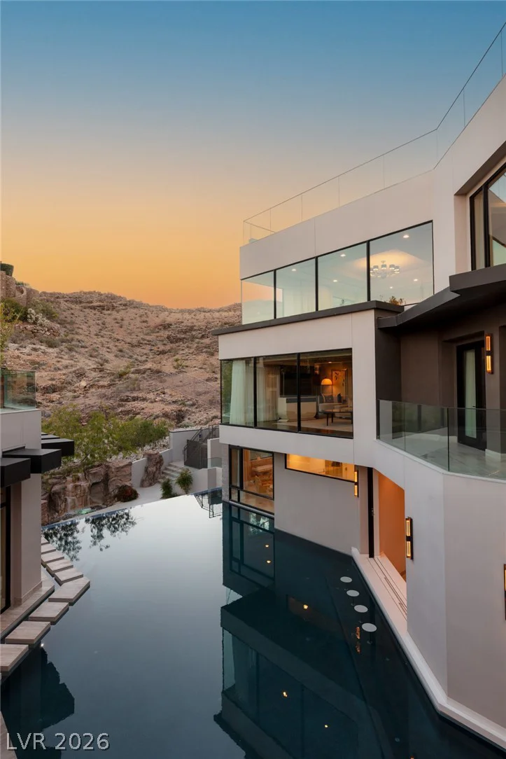 9 ECHO PEAK, Las Vegas, NV 89135