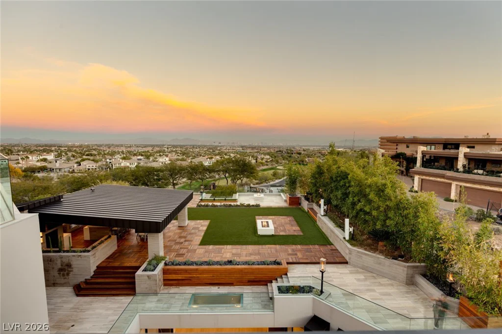 9 ECHO PEAK, Las Vegas, NV 89135