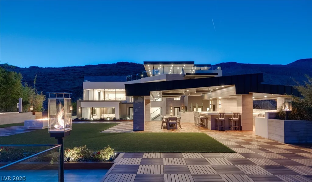 9 ECHO PEAK, Las Vegas, NV 89135
