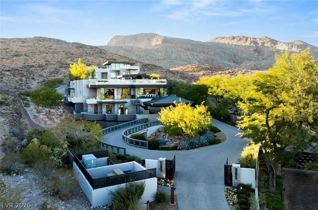 9 ECHO PEAK, Las Vegas, NV 89135