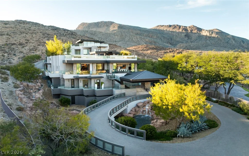 9 ECHO PEAK, Las Vegas, NV 89135