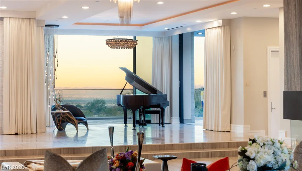 9 ECHO PEAK, Las Vegas, NV 89135